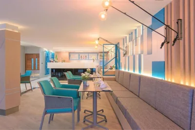 The Beachfront Hotel Phuket – Foto’s 15