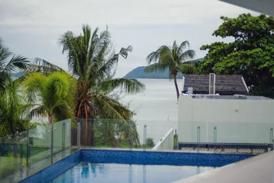 Suite met twee slaapkamers en toegang tot het zwembad — The Beachfront Hotel Phuket